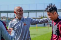 开云APP-今夜中超传出新动向；斯图加特单刀错失；管理层表态：信心回归；资深球员宣示担当的简单介绍-开云APP