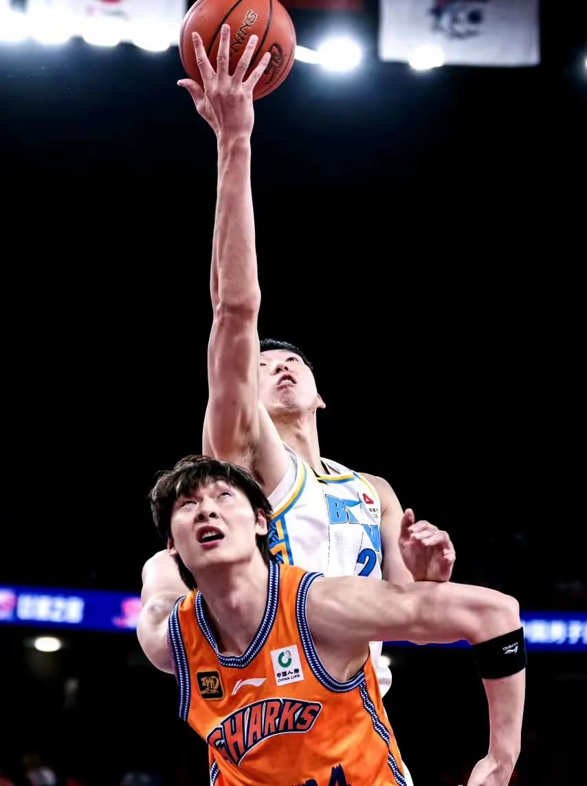 集结日CBA常规赛焦点战，芝加哥公牛回应争议，态度坚定，阵容厚度经受考验的简单介绍